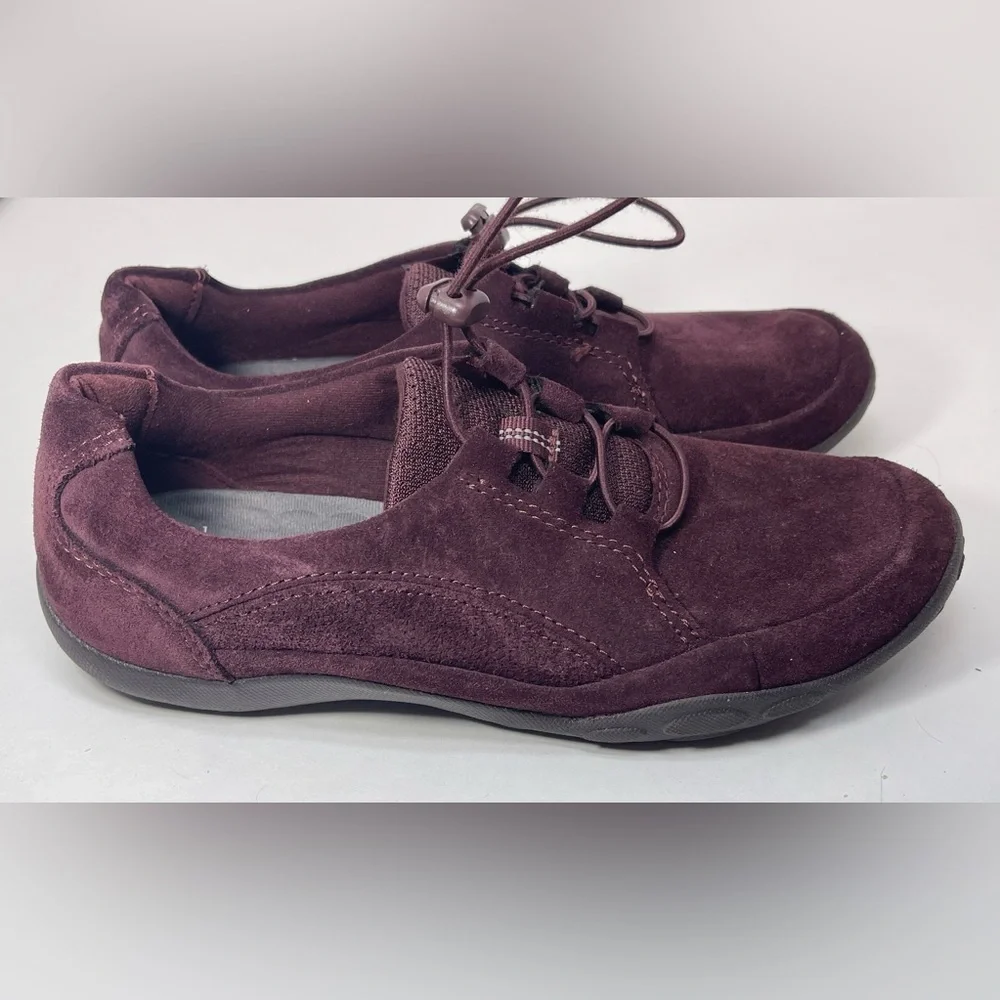 Clark’s Women’s‎ Ultra Comfort Haley Rhea Burgundy Suede Sneakers Size 6M